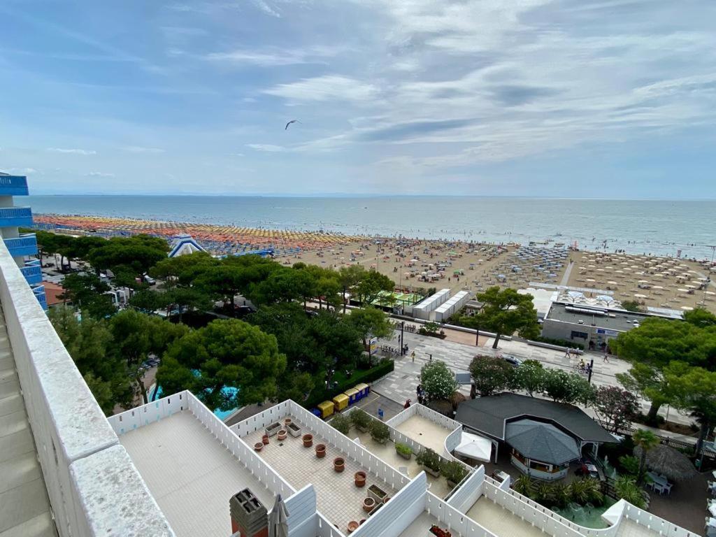 Residence Luna Lignano Sabbiadoro Exterior foto