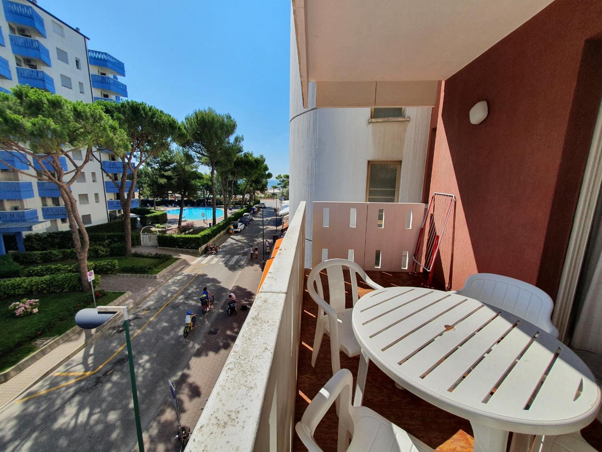 Residence Luna Lignano Sabbiadoro Exterior foto